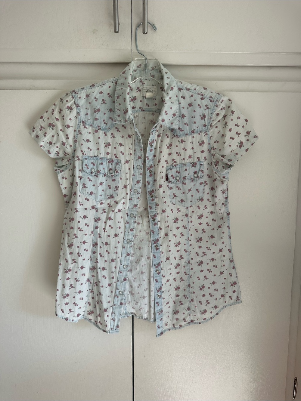 Levi's Women's Floral western Short Sleeve snap Button Down Shirt Women size S